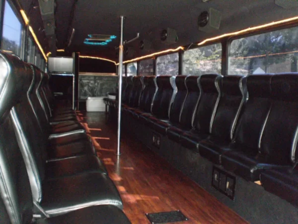 thibodeaux party bus by cajun country limo party bus 2