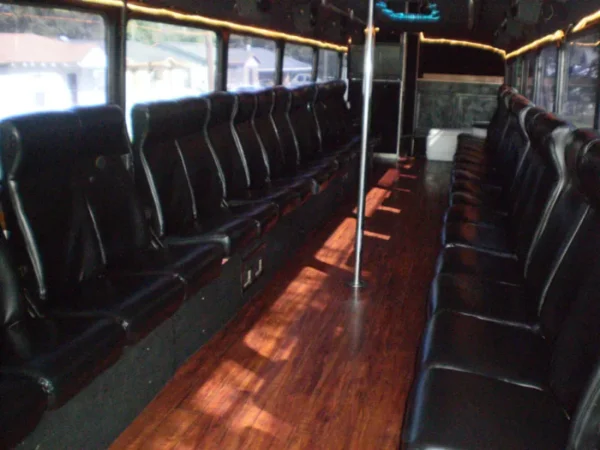 thibodeaux party bus by cajun country limo party bus 3
